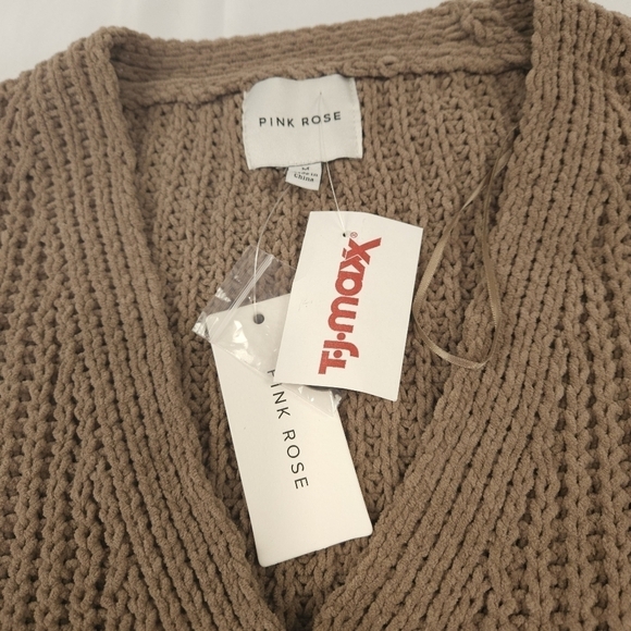 Pink Rose Light Brown Cropped Sweater Size Medium - Picture 2 of 5